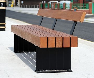 Tiptree Seat