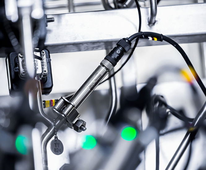 Improve sensor communication and reduce costs with IOLink Endress+Hauser