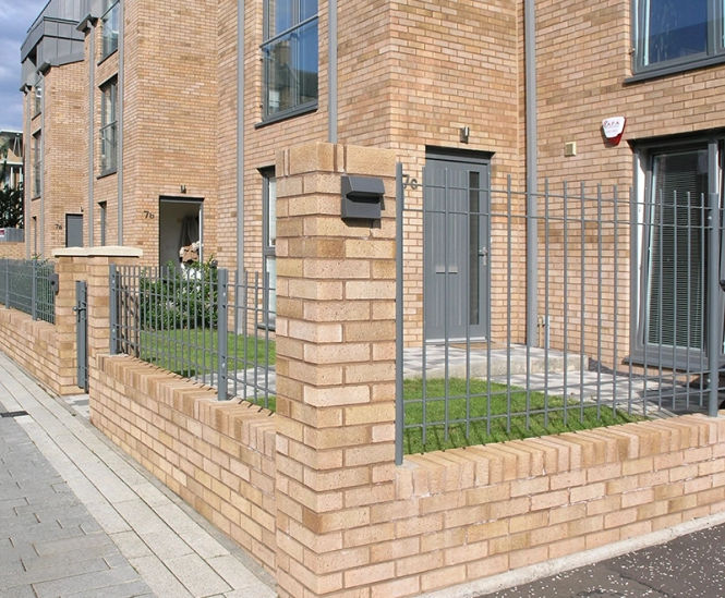 Bellevue Colonies, Edinburgh – contemporary railing fence