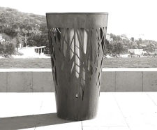 Crossed litter bin by LAB23