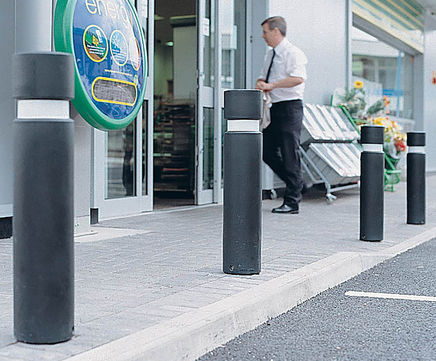Monarch - MDPE reflective bollard for retail and industrial sites