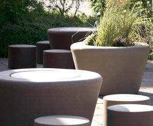 Loop Cone polyethylene indoor Planter 