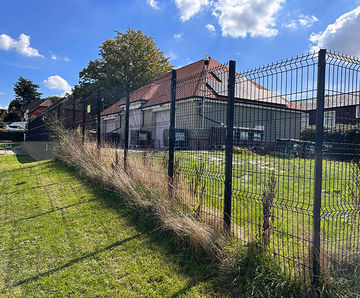 Vandal-proof fencing and gates for recreation grounds