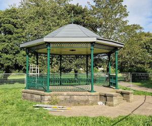 Completion of partially-erected bandstand - Nuttall Park 
