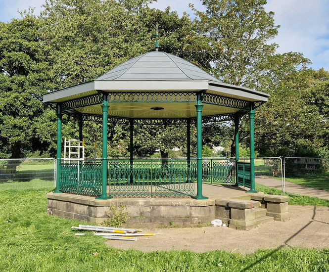 Completion of partially-erected bandstand - Nuttall Park 