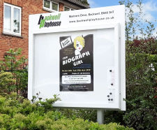 Avenue external sign panels