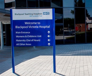 Post and panel modular signage systems