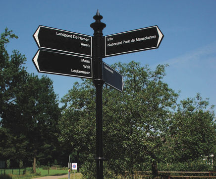 Heritage fingerpost system