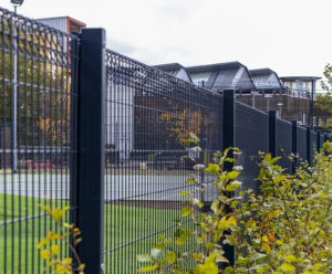 Rotop™ general-purpose rigid panel fencing system