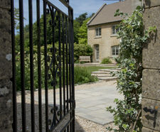 Hidcote Flagstones - National Trust paving slabs for outdoor landscaping