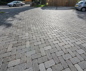 Hydropave 240 - permeable concrete block paving