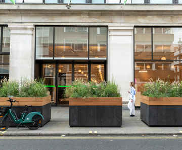 Bespoke HVM barrier planters increase green space at Selfridges