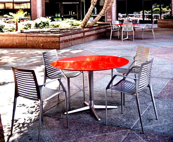 Chipman aluminium table