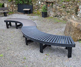 Wave recycled plastic curved bench