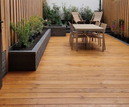 High-specification hardwood decking