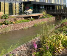 Gabion retaining wall - woven wire