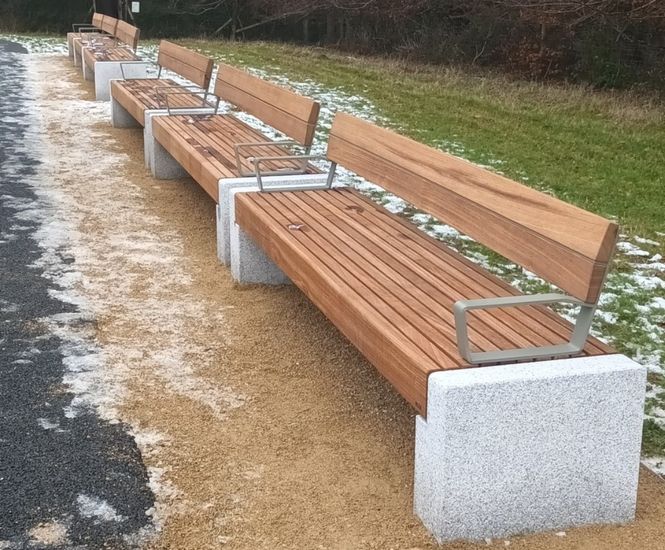 v49S steel and timber seat
