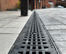 DRIVETEC - B125 Driveway channel drainage | Hauraton