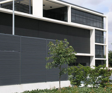 Italia-100 steel louvred grille fencing