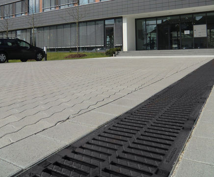 FASERFIX SUPER channel drainage. Extreme loads and dynamic forces