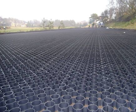 Hy-Pave Dura - porous cellular pavers for grass / gravel
