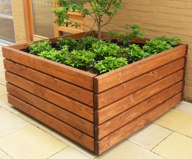 Springwell traditional-style timber square planter