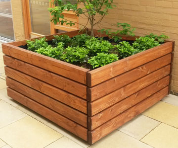 Springwell traditional-style timber square planter