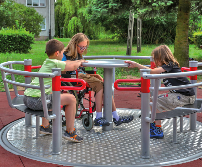 Inclusive wheelchair roundabout 2 (MT-RNDW2)