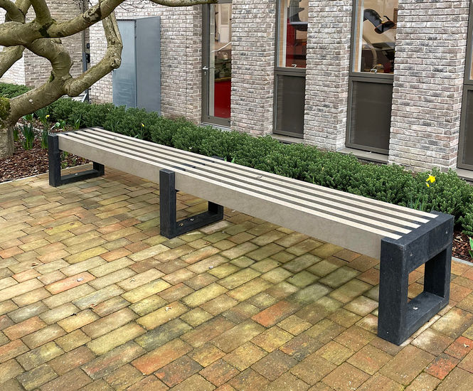 Canvas 360 - recycled plastic 3.6m straight bench