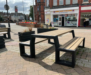 Matrix 08 - recycled plastic picnic table and bench set