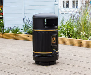 Topsy Royale™ outdoor litter bin