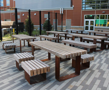 QUAY FSC timber and steel table