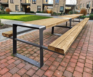 MURTON FSC hardwood and steel picnic table and benches