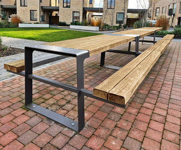 MURTON FSC hardwood and steel picnic table and benches
