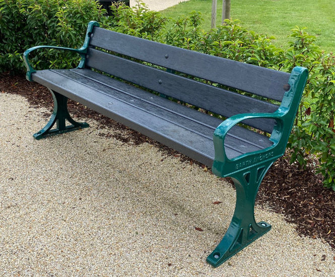 Evergreen - traditional cast iron and recycled plastic seat