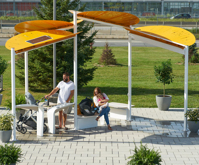 CoolHub™ Abrio - shelter with seating and cooling sprays