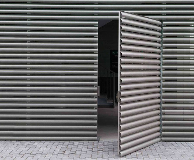 Corona & CoronaBrise louvred wall cladding