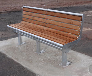 AUTOPA HVM S2 contemporary crash-rated outdoor seat