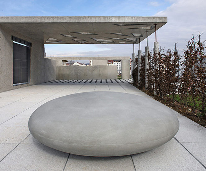 Stone Seat 1 by Concrete Rudolph 