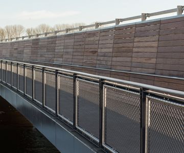 Webnet Frames - bespoke stainless steel mesh panels