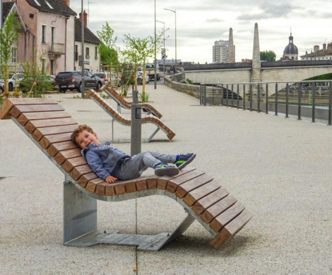Solid Serif Loungers