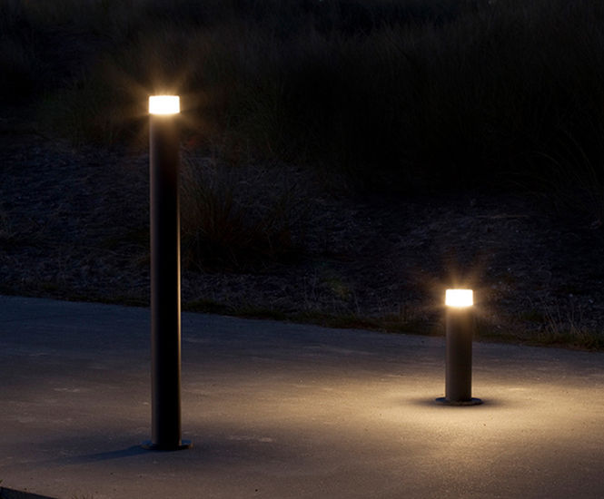 Point Sun illuminated aluminium bollard