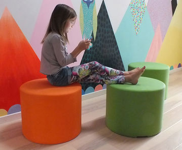 HopOp 500 polyethylene indoor seating