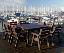 Crews 100% recycled plastic table and chairs dining set