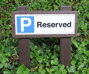 100% recycled plastic sign post