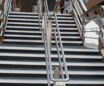 POLYstep anti-slip panels and treads