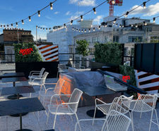Paving support system for rooftop terrace at new Campari HQ