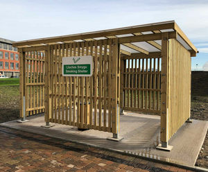 Sheldon timber smoking shelter - SSS304