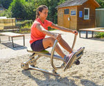 Active-station rowing seat