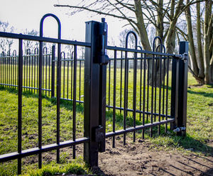 Anti Trap Bow Top manual play area gate